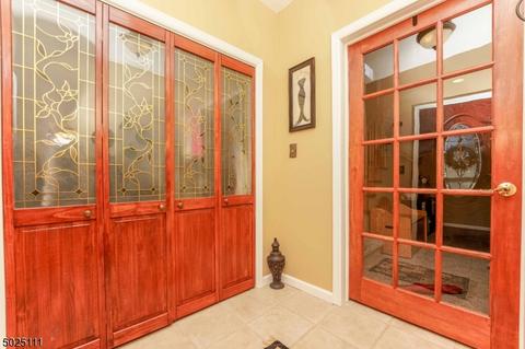 20 Duncan Pl, Nutley, NJ 07110 photo 4