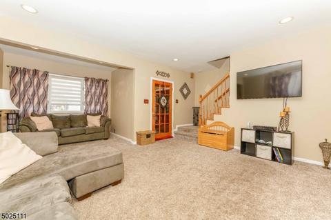 20 Duncan Pl, Nutley, NJ 07110 photo 6