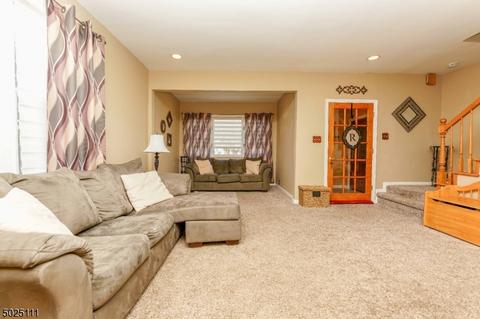 20 Duncan Pl, Nutley, NJ 07110 photo 5