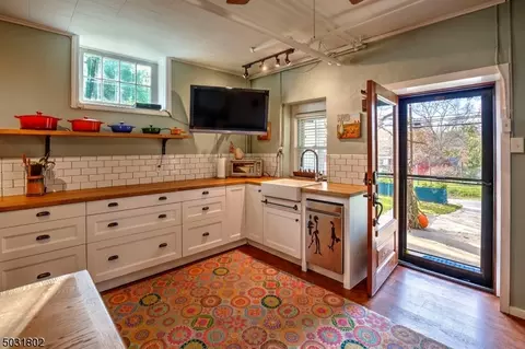 74 Mendham Rd, Gladstone, NJ 07934 photo 4