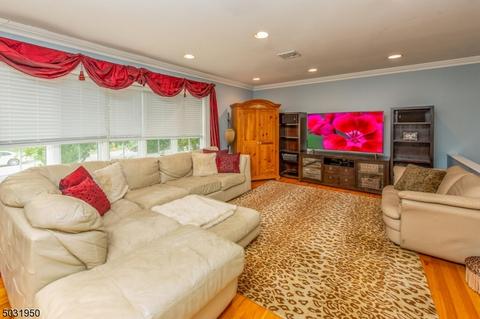 61 Hershey Rd, Wayne, NJ 07470 photo 9