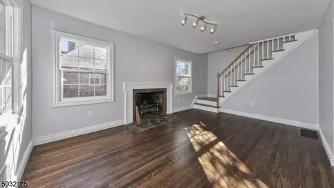 129 Chestnut Dr, Wayne, NJ 07470 photo 3