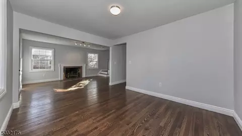 129 Chestnut Dr, Wayne, NJ 07470 photo 5