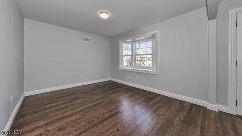 129 Chestnut Dr, Wayne, NJ 07470 photo 6