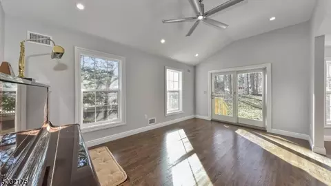 129 Chestnut Dr, Wayne, NJ 07470 photo 12