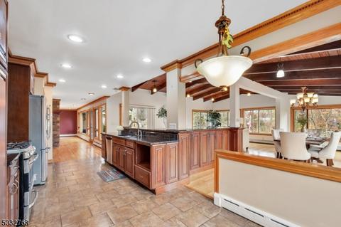 390 Summit Rd, Mountainside, NJ 07092 photo 4