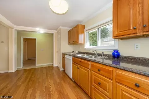 33 Shore Rd, Wayne, NJ 07470 photo 6
