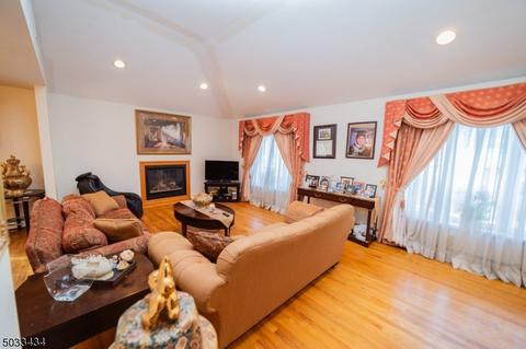 18 Myrtle Ave, Nutley, NJ 07110 photo 9