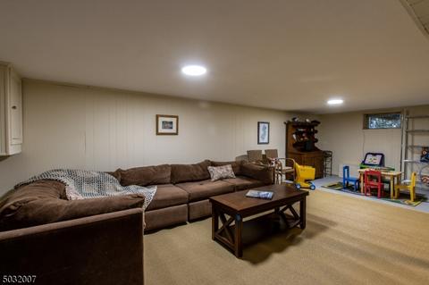 35 Milton St, Millburn, NJ 07041 photo 12