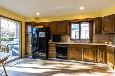35 Milton St, Millburn, NJ 07041 photo 6