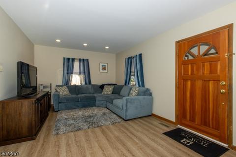 35 Milton St, Millburn, NJ 07041 photo 2
