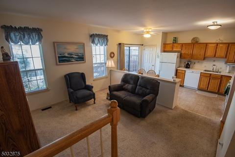 16 Bobolink Ct, Wayne, NJ 07470 photo 10