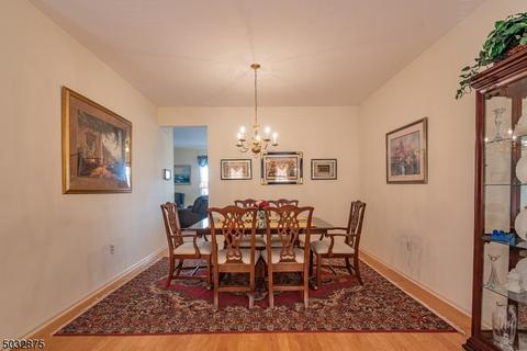 16 Bobolink Ct, Wayne, NJ 07470 photo 6