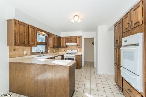 2 Andrews Rd, Randolph, NJ 07869 photo 5