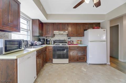 1694 Ratzer Rd, Wayne, NJ 07470 photo 8
