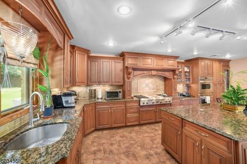 88 Tree Top Dr, Springfield, NJ 07081 photo 13