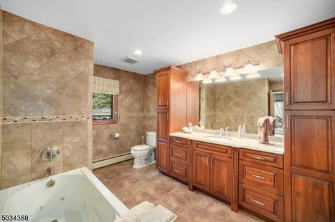 88 Tree Top Dr, Springfield, NJ 07081 photo 14