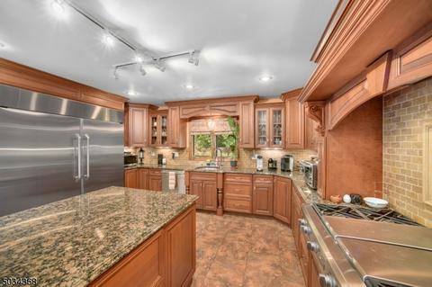 88 Tree Top Dr, Springfield, NJ 07081 photo 12