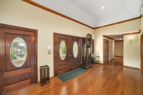 88 Tree Top Dr, Springfield, NJ 07081 photo 2