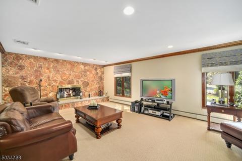 88 Tree Top Dr, Springfield, NJ 07081 photo 9