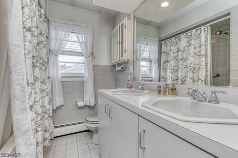 126 E Prospect St, Waldwick, NJ 07463 photo 18