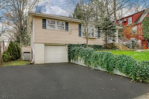 126 E Prospect St, Waldwick, NJ 07463 photo 2
