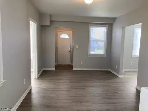 313 Plainfield Ave, Edison, NJ 08817 photo 4