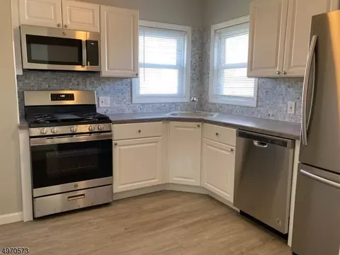 313 Plainfield Ave, Edison, NJ 08817 photo 2