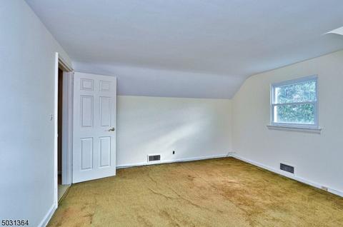 452 Blanchard Ter, Hackensack, NJ 07601 photo 15
