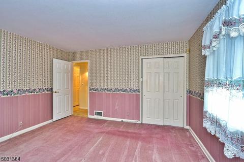 452 Blanchard Ter, Hackensack, NJ 07601 photo 13
