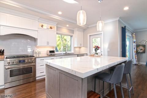 57 Locust Ave, Millburn, NJ 07041 photo 5