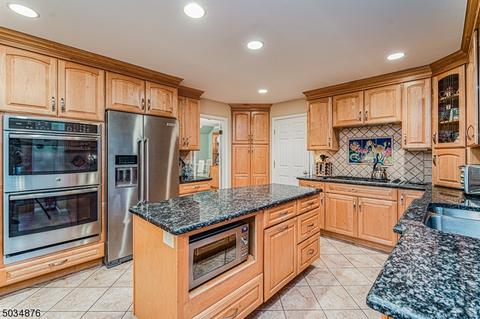 28 Wilkinson Rd, Randolph, NJ 07869 photo 6