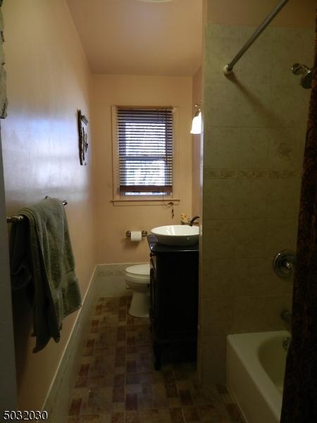 4 Warwick Rd, Hillside, NJ 07205 photo 16