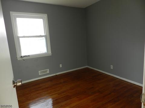 4 Warwick Rd, Hillside, NJ 07205 photo 10