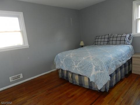 4 Warwick Rd, Hillside, NJ 07205 photo 6