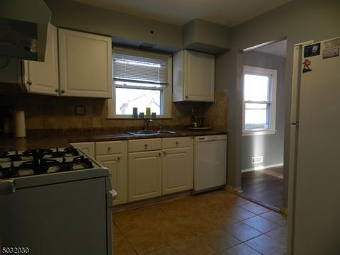 4 Warwick Rd, Hillside, NJ 07205 photo 4