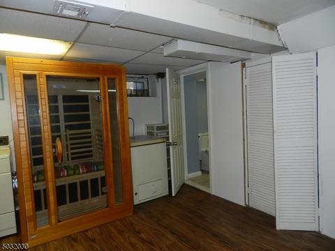 4 Warwick Rd, Hillside, NJ 07205 photo 19