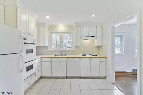 440 Timber Dr, Berkeley Heights, NJ 07922 photo 11