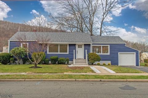 81 Brook Dr, Dover, NJ 07801 photo 1
