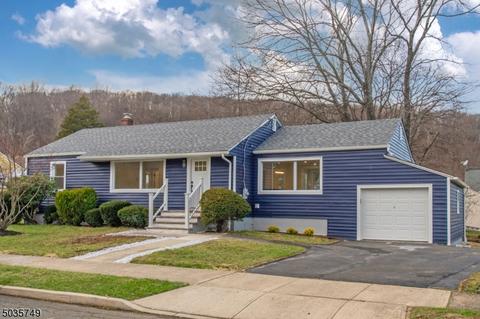 81 Brook Dr, Dover, NJ 07801 photo 2