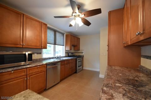 136 Valley Rd, Wayne, NJ 07470 photo 6