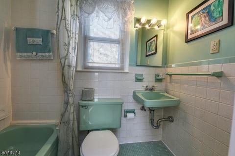 28 Barbara Way, Wayne, NJ 07470 photo 13