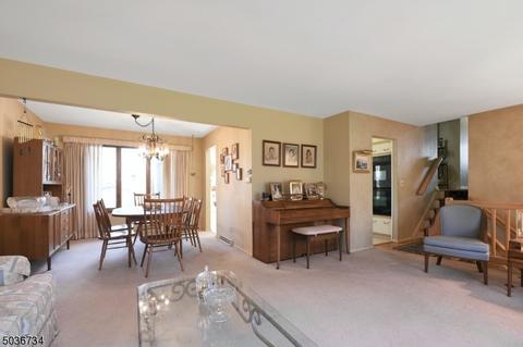 28 Barbara Way, Wayne, NJ 07470 photo 5