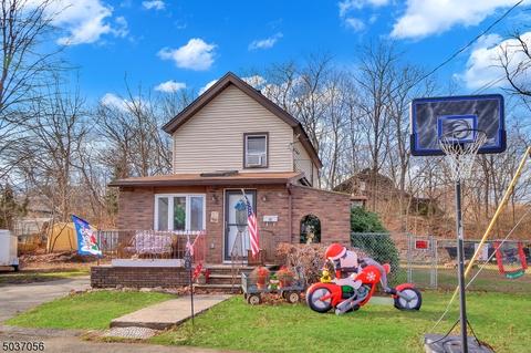 11 Storms Pl, Wanaque Boro, NJ 07420 photo 3