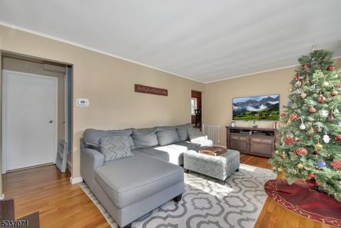29 Packanack Lake Rd, Wayne, NJ 07470 photo 3