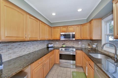 29 Packanack Lake Rd, Wayne, NJ 07470 photo 8