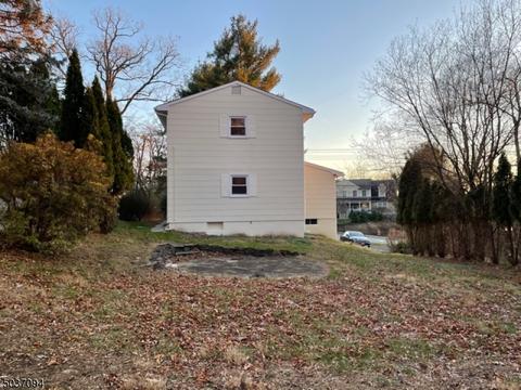 625 Ratzer Rd, Wayne, NJ 07470 photo 4
