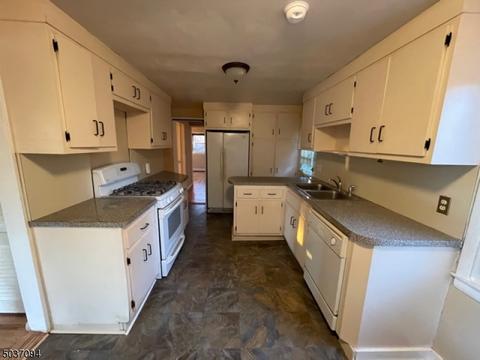 625 Ratzer Rd, Wayne, NJ 07470 photo 12