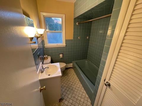 625 Ratzer Rd, Wayne, NJ 07470 photo 18