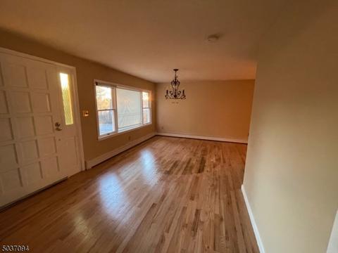 625 Ratzer Rd, Wayne, NJ 07470 photo 9